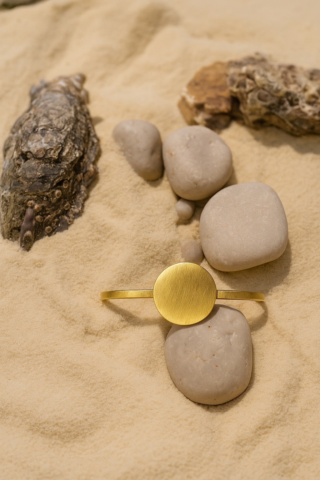 Aurum Dot Cuff