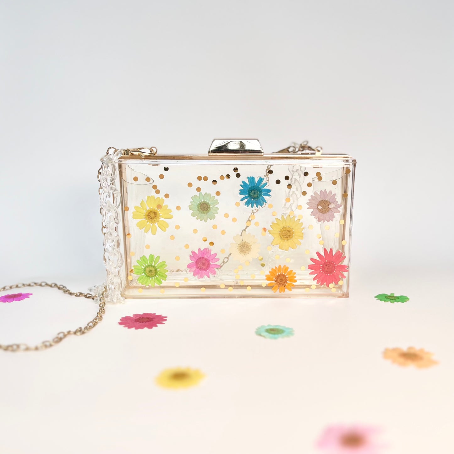 Daisy Dazzle Floral Clutch (Colourful)