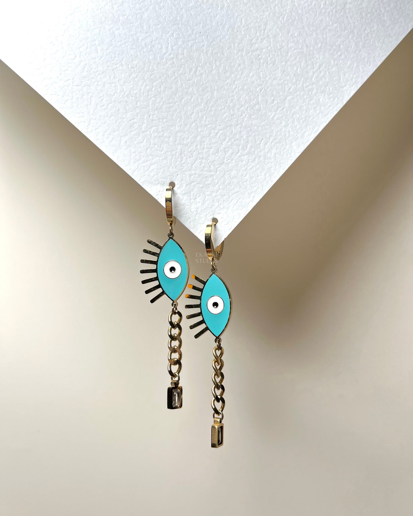 Dangler eye earring