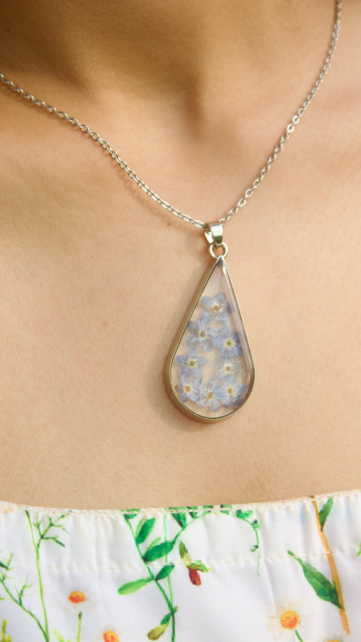 Forget-Me-Not Bloom Necklace