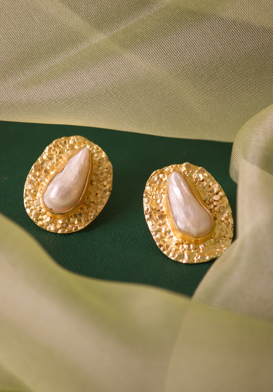 Aurelia Pearl Studs