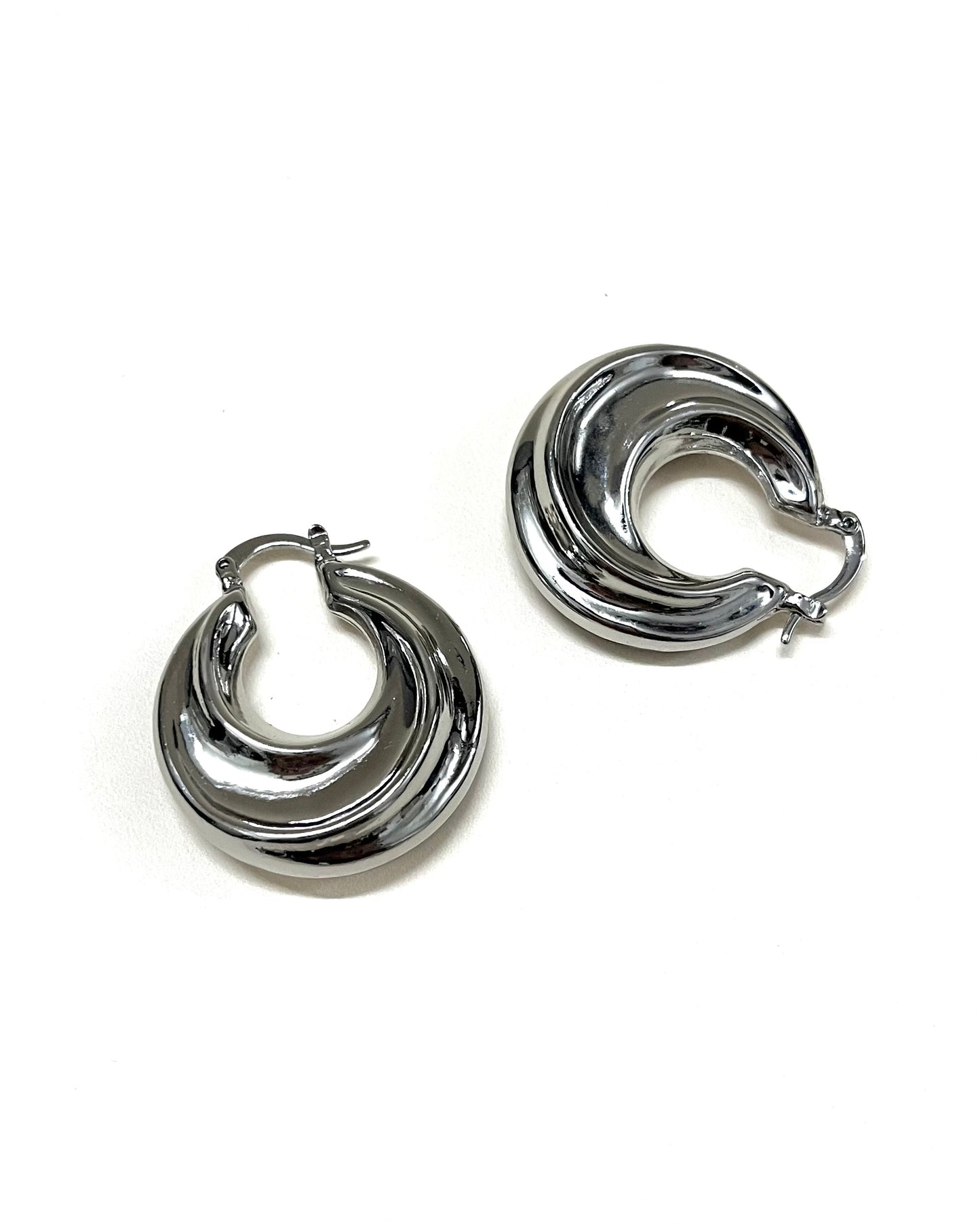 Chunky oval hoops