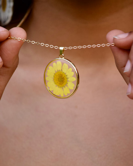 Mystic Glow Daisy Necklace