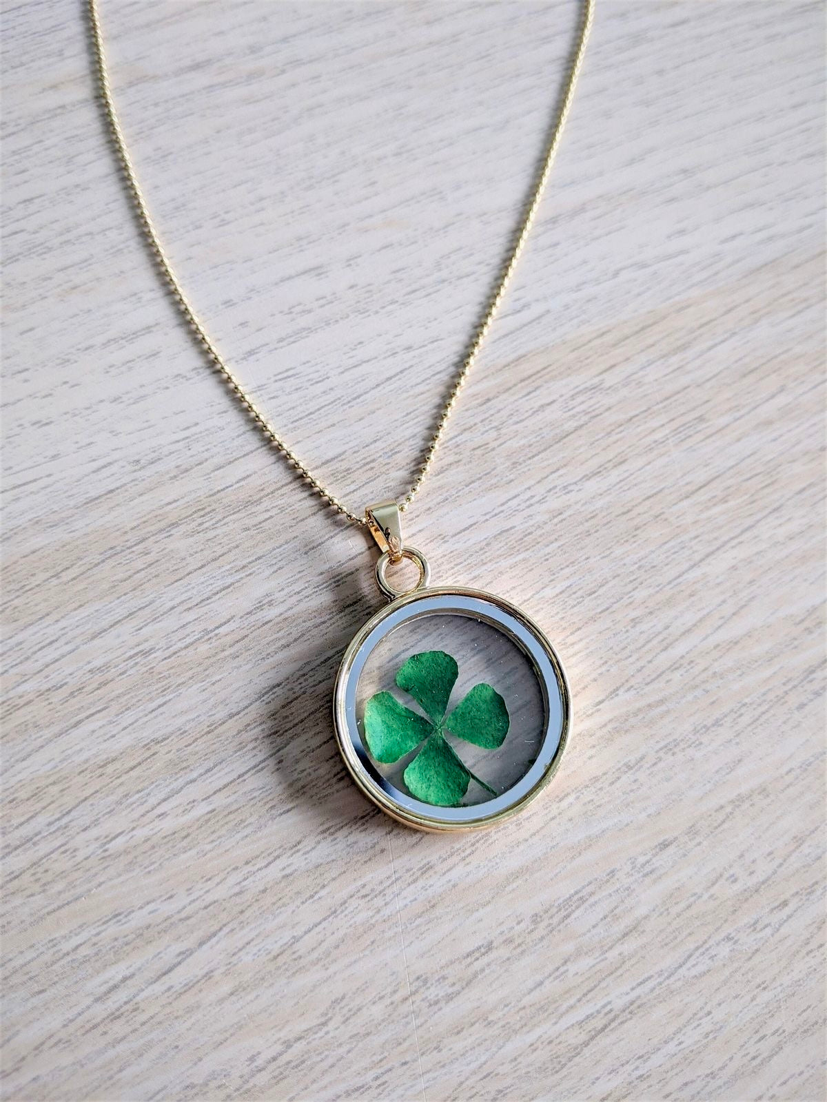 Wish-me-luck Clover Unisex Necklace